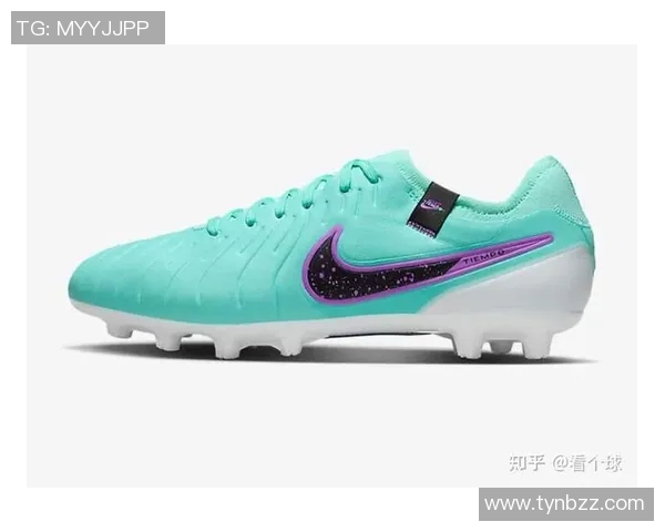 各大足球明星推荐的足球鞋款式与性能分析